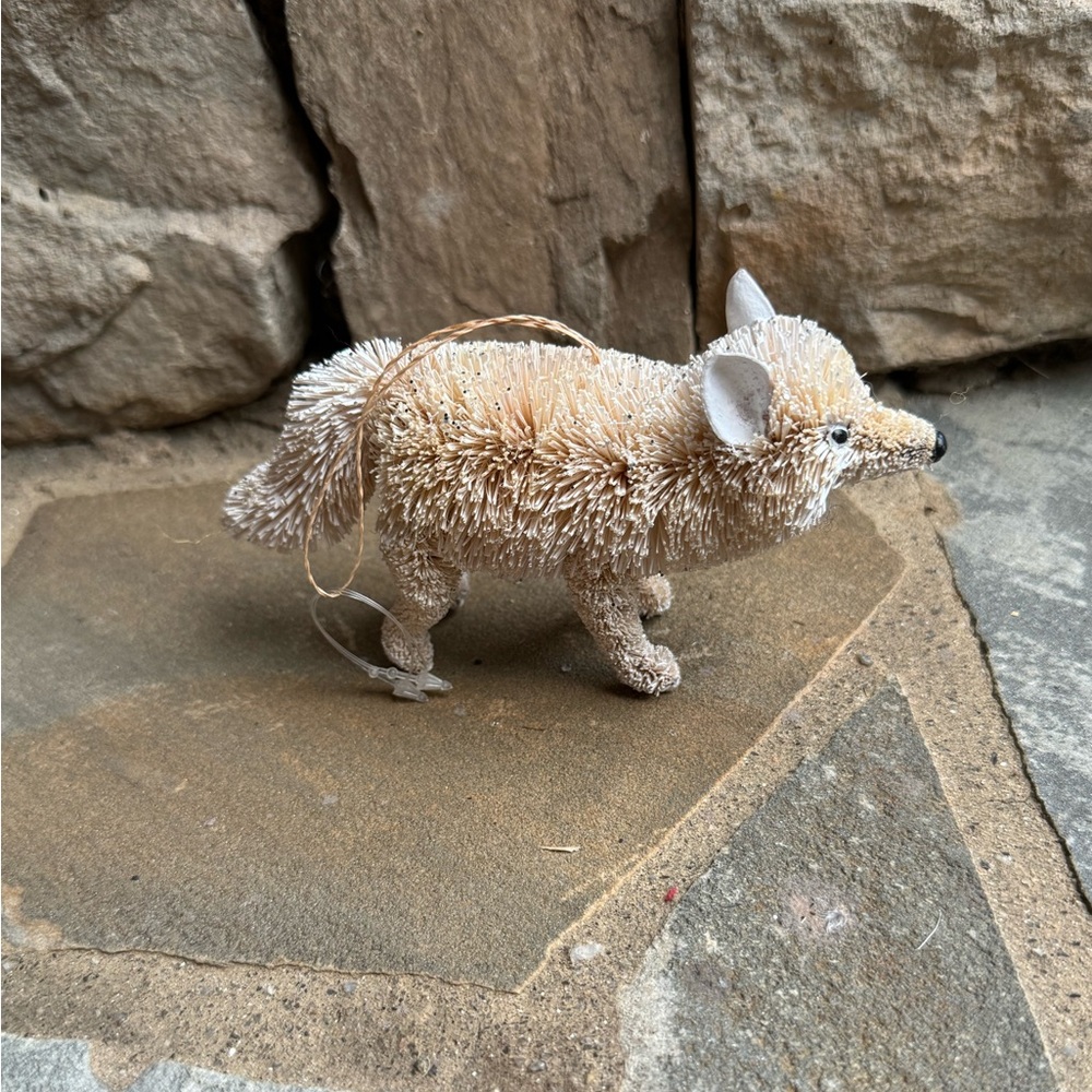 New🌟Anthropologie Terrain Buri Bottle Brush Animals- Wolf/Dog